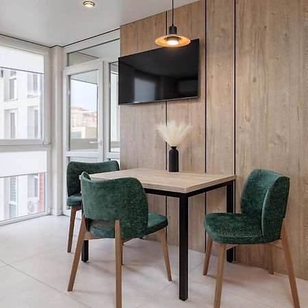 Milavibe Apartments With One Bedroom Lwów Zewnętrze zdjęcie